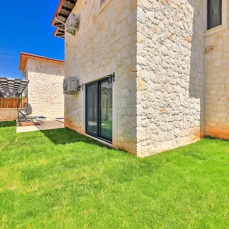 Villa Kasli 2 *